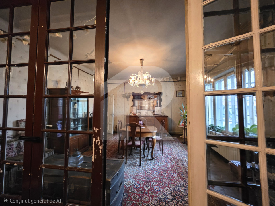 Apartament in Vila, 5 camere,  Alexandru Philippide 4, de renovat