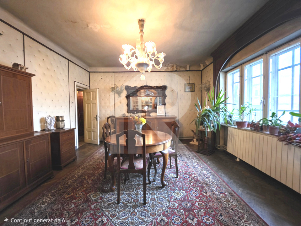 Apartament in Vila, 5 camere,  Alexandru Philippide 4, de renovat