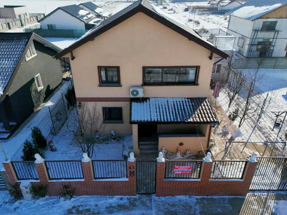 COMUNA BERCENI – TOAMNEI, CASA 5 CAMERE, 112 MP UTILI + POD 40 MP, LOT 320 MP!