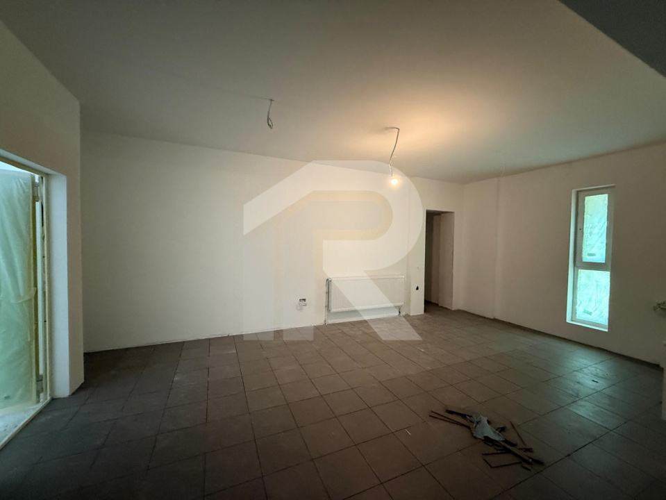 Spatiu Comerceial , parter bloc nou construit , zona Nerva Traian