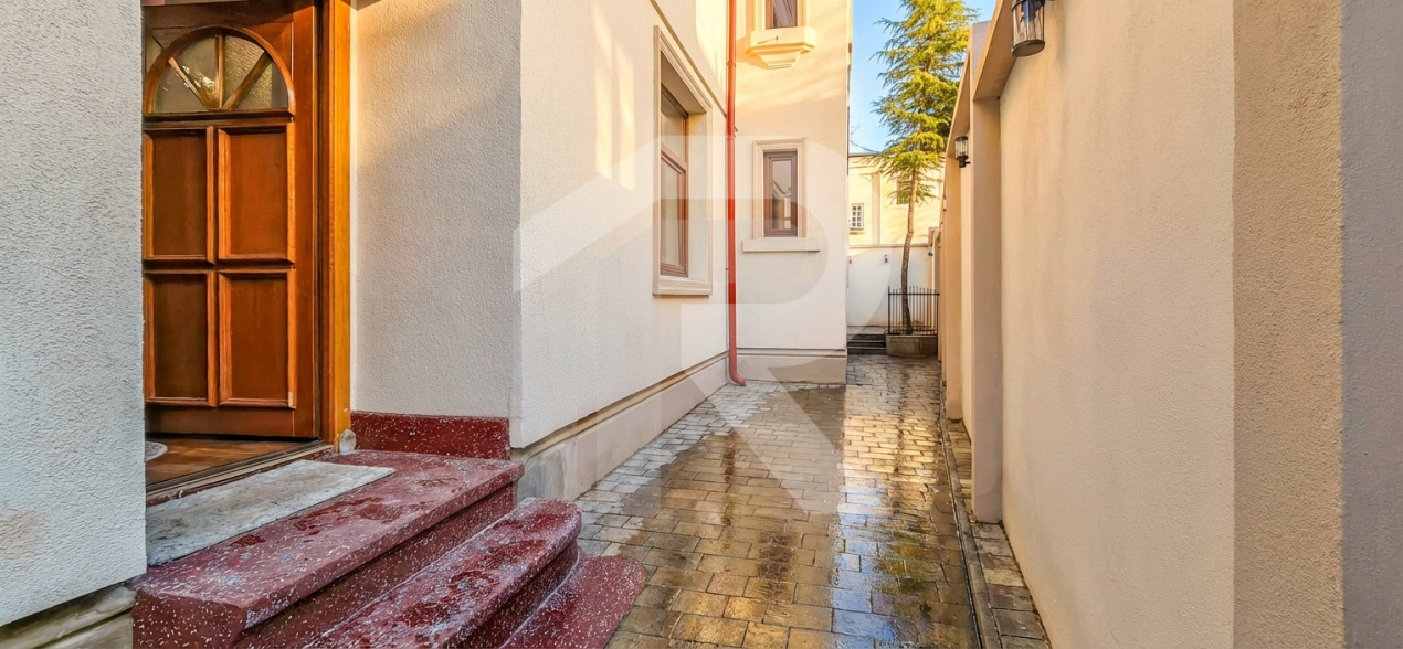 Spațiu profesional cu caracter într-o vilă individuală