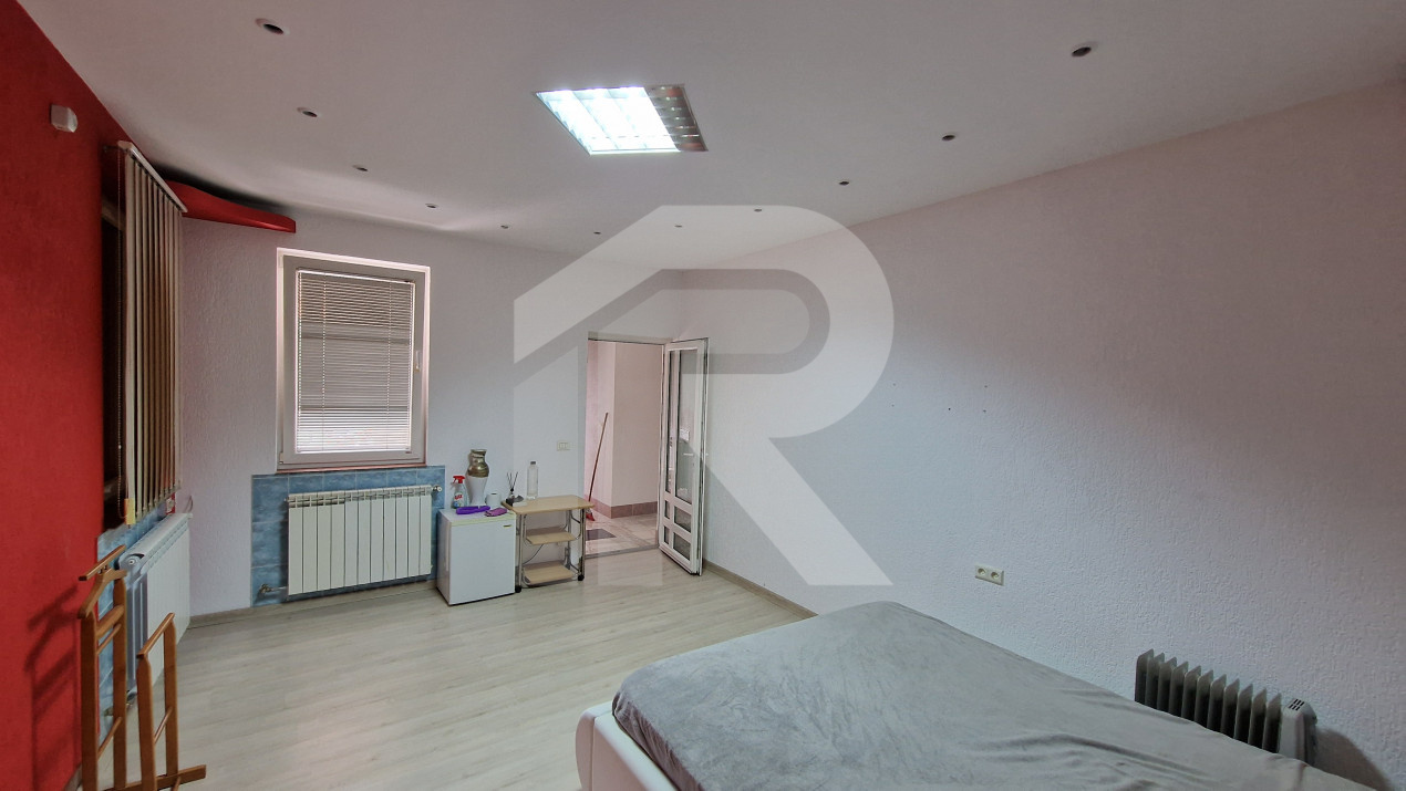 Vila , 300mp utili, ideala afterschool, cazare muncitori straini etc!