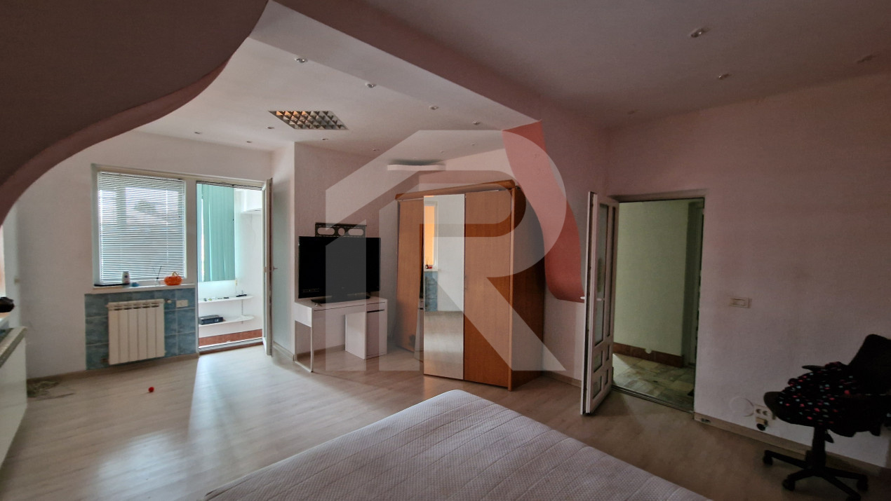 Vila , 300mp utili, ideala afterschool, cazare muncitori straini etc!