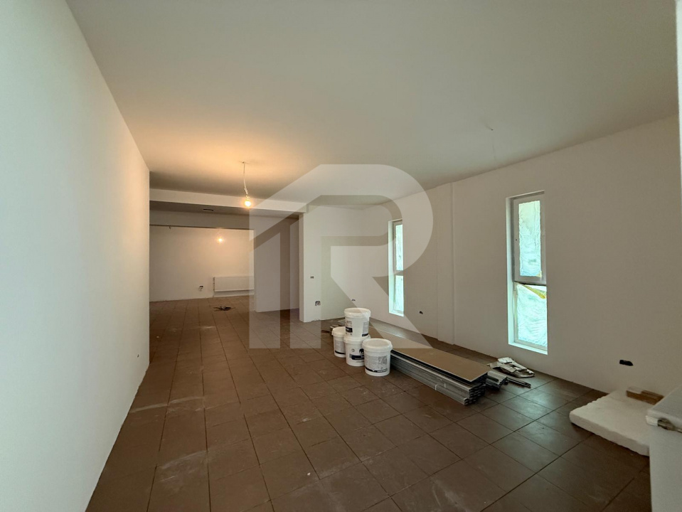Spatiu Comercial , parter bloc nou construit , zona Nerva Traian