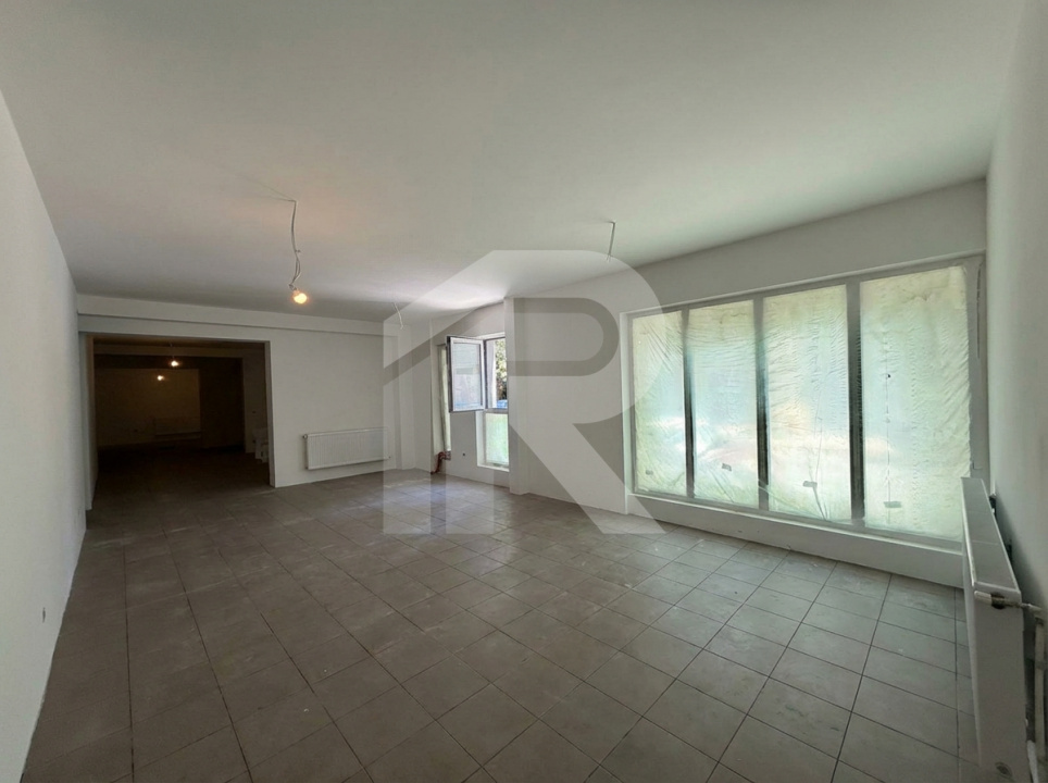Spatiu Comercial , parter bloc nou construit , zona Nerva Traian
