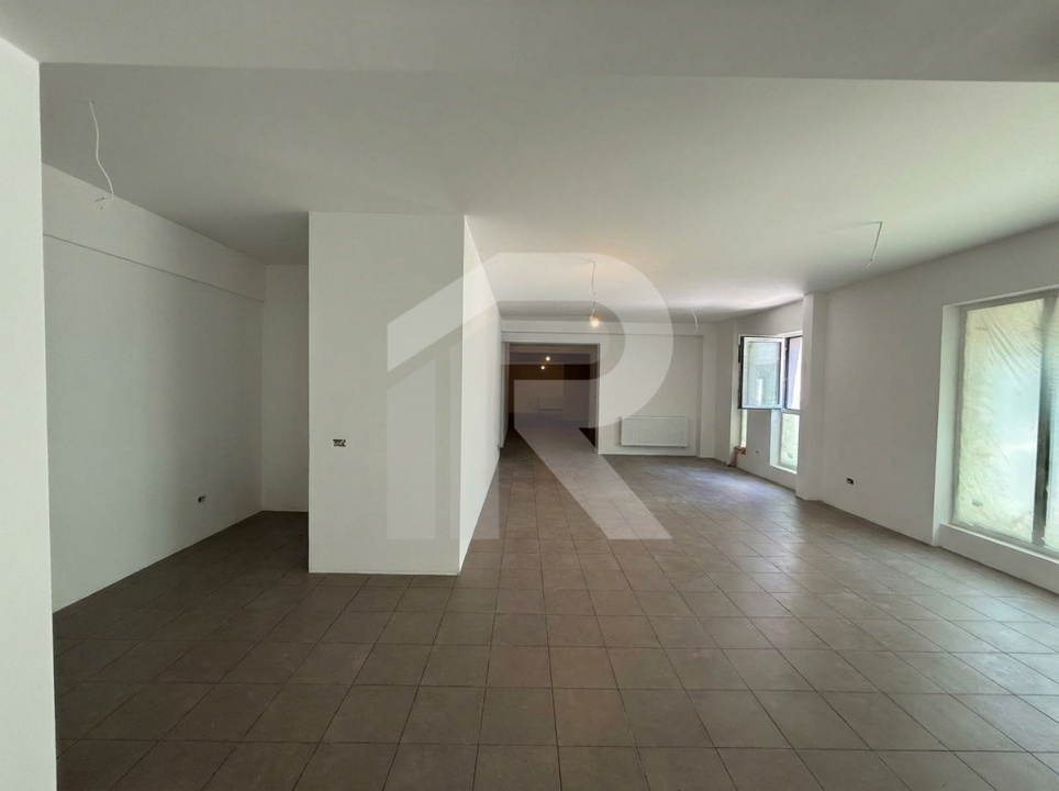 Spatiu Comercial , parter bloc nou construit , zona Nerva Traian