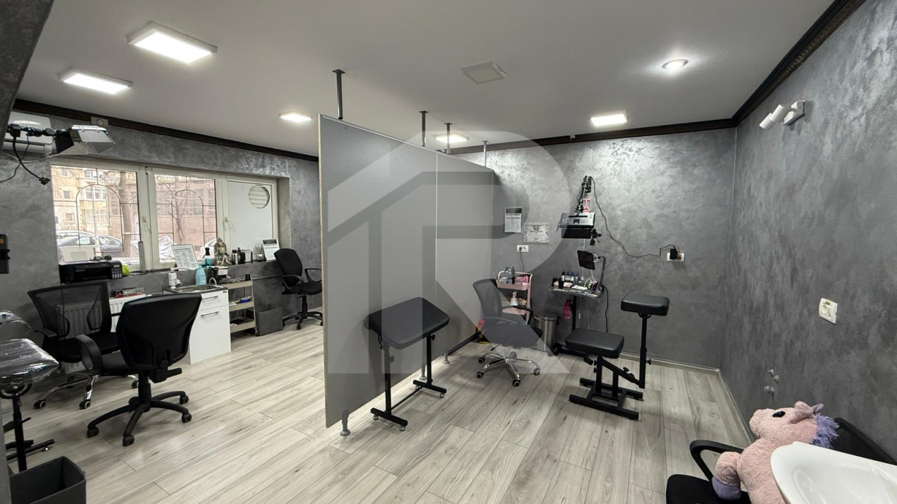 Spațiu comercial , Șoseaua Sălaj, locație cu vad, fost salon Tattoo !