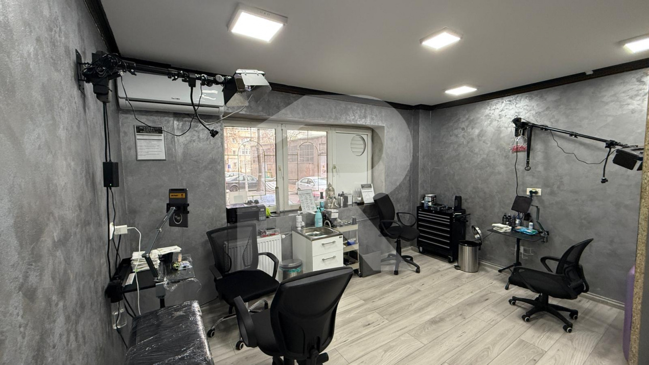 Spațiu comercial , Șoseaua Sălaj, locație cu vad, fost salon Tattoo !
